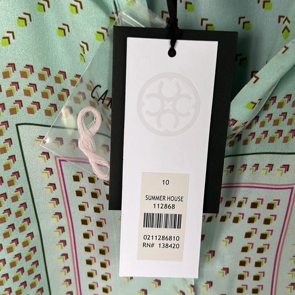 NWT Carlisle Summer House 💯% Italian Silk Scarf Print Blouse - Picture 8 of 10